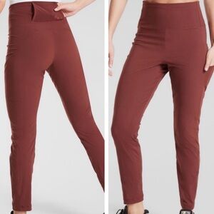 Athleta Trekkie Hybrid Crop Tight
